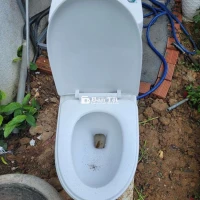Bồn cầu 1 khối ceravi đã sử dụng còn tốt