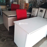 Ghế xoay đệm nỉ, ghế đệm nỉ quỳ đỏ đen đang dùng