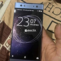 sony còn khá mới tặng sạc nhanh