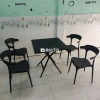 Bàn ghế nhựa đã sử dụng còn mới
