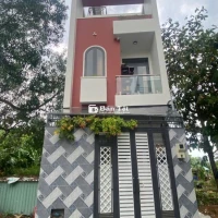Bán nhà mới đã hoàn công 3pn 3wc 2 ban công. Hẻm xe hơi - Quận Thủ Đức