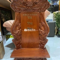Bài Vị Cô Võ Thi Sáu Bằng Gỗ Chạm Long Uy