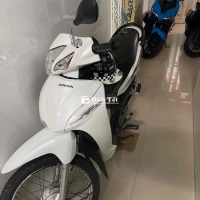 Cần bán xe wave a 110 đời 2017 màu trắng