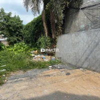 CẦN BÁN GẤP LÔ ĐẤT VUÔNG VỨC, HẺM ĐẸP GẦN VÒNG XOAY PHÚ HỮU