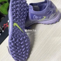 Cần Bán Gấp Đôi Nike Bóng Đá Size 42 - Chưa Dùng Bao Giờ  