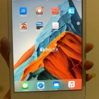iPad mini zin đẹp, chạy song song iOS 6 và 8!
