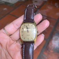 Đồng hồ độc lập tận chế cơ cổ  