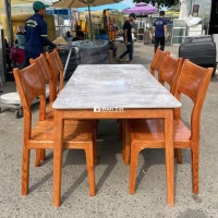 Chúng tôi cần thanh lý bộ bàn ăn 6 ghế mặt đá, kích thước 160x80x72cm. Bộ bàn này phù hợp cho gia đình hoặc quán xá, tận dụng để setup không gian tiện nghi. Sản phẩm còn mới 80%, đảm bảo chất lượng và thẩm mỹ.