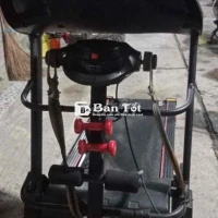 Máy Chạy Bộ Đang Chạy Bình Thường  