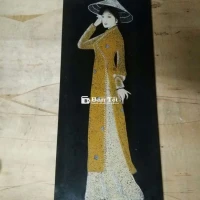Tranh sơn mài vẽ thiếu nữ
