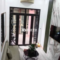 LÊ HỒNG PHONG DÂN XÂY-NGÕ THÔNG CHỈ 2 BƯỚC RA ÔTÔ