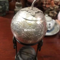 Quả Lê Mạ Bạc Độc Đáo - Trạm Trổ Tinh Xảo  