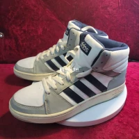 Giày Adi cao cổ size 40 - Chính hãng, như mới!