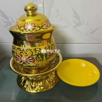 em dọn dẹp nhà , còn Dư Ly Nước đựng gạo , muối