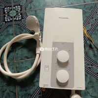 Cần bán máy tắm nước nóng trực tiếp Panasonic