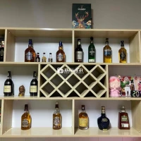Kệ rượu chất liệu nhựa, kích thước lớn, thanh lý giá tốt  