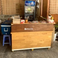 Thanh lý tủ gỗ bán trà sữa  