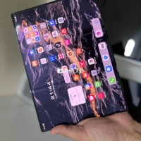 Huawei mate xt ultimate design 16.512