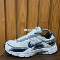 Giày Nike vip chính hãng size 40.5 mới cứng 98%