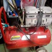 Máy Bơm Hơi Không Dầu 24 Lít - Ít Sử Dụng, Cần Bán Gấp  