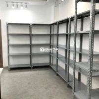 Kệ sắt V để Quần Áo