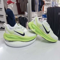 Giày chạy bộ Nike Vomero 18 / Size Nam Nữ 36-44
