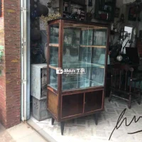 tủ ly xưa gỗ rất tốt
