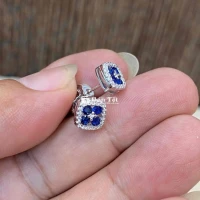 Bông Tai Chuôi Xỏ Hợp Kim Mạ Bạc Đính Đá Xanh Và Trắng