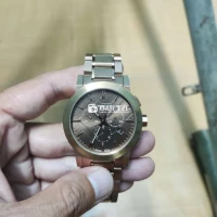 Cần bán đồng hồ nam Burberry chính hãng