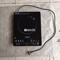Bếp từ AQUA như hình, giá 300k