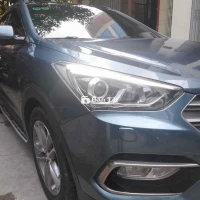 Bán Hyundai SantaFe 2017 2.2 AT 4WD - 101.000km, Full Option, Xe Gia Đình Còn Mới Đẹp  