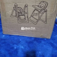 Thanh lý ghế ăn dặm Begie kiêm xích đu mới 100%