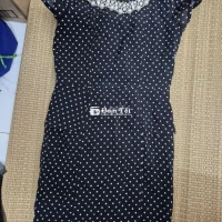 Váy liền chấm bi