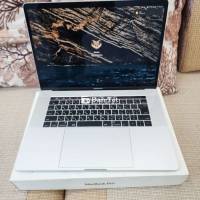 Cần Bán MacBook Pro 2016 15 inch Silver