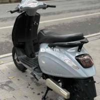 Xe điện Vespa xanh dương, mạnh mẽ với 5 bình ắc quy 60V!