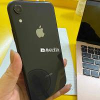 Điện thoại iPhone XR cần pass lại  