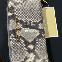 Bóp Michael Kors Full New Cần Pass Lại  