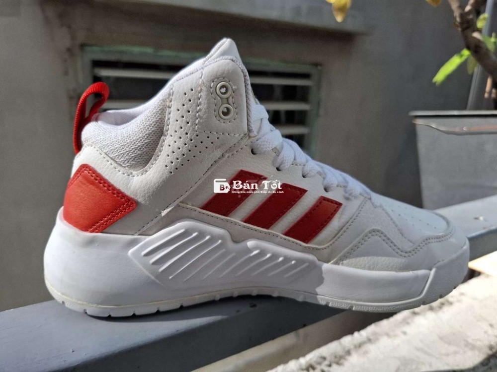 Adidas Size 37.5 Mới 95% - Giá Hời Chỉ 9xxk  