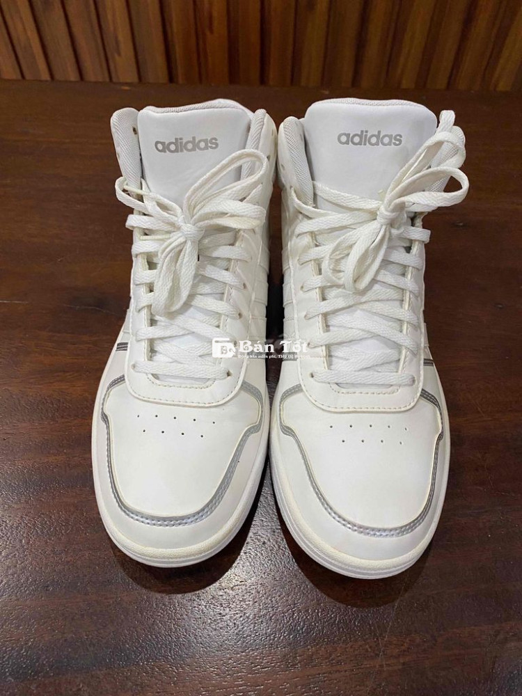 pass giày Adidas chính hãng size41. mới 95%