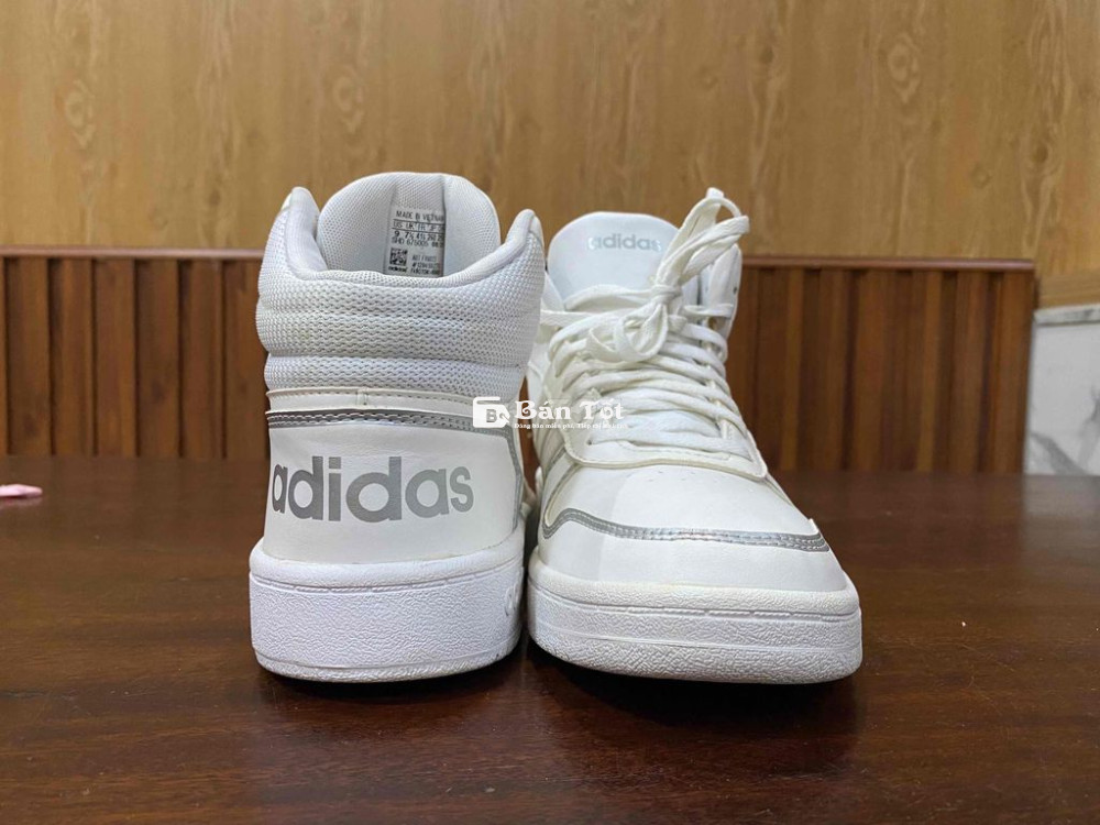 pass giày Adidas chính hãng size41. mới 95%