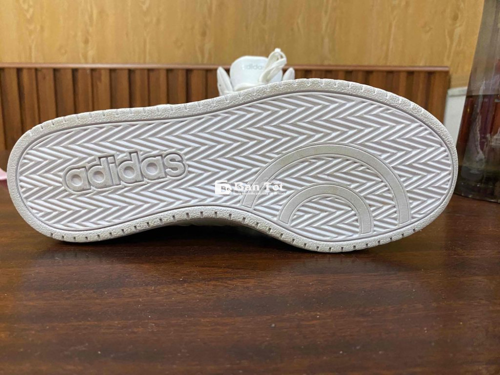 pass giày Adidas chính hãng size41. mới 95%