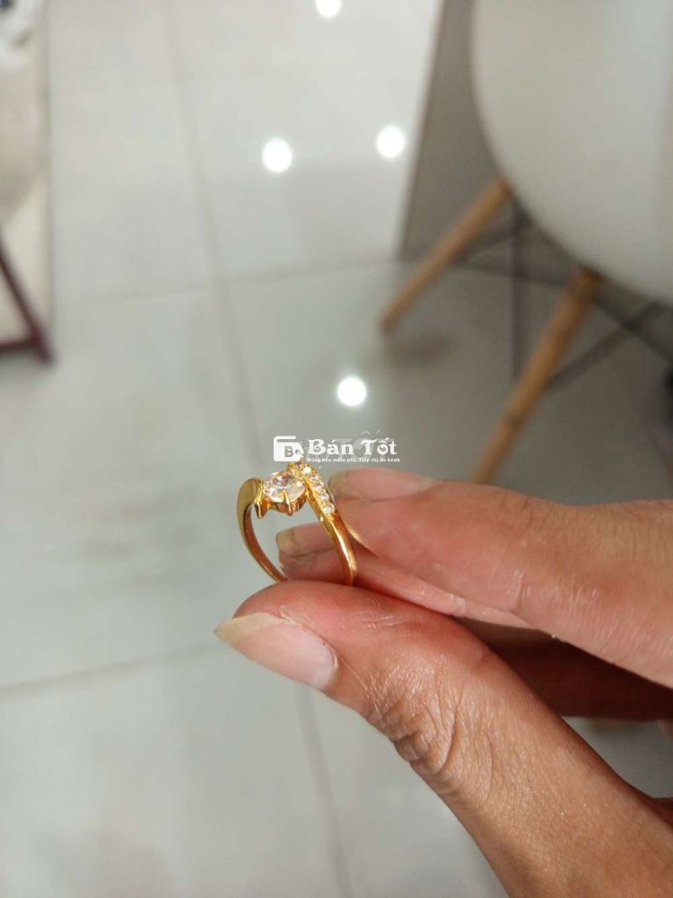 Nhẫn nữ titan/ni 18K sang trọng - Giá tốt!