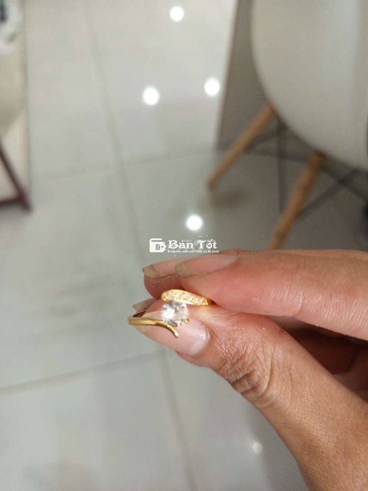 Nhẫn nữ titan/ni 18K sang trọng - Giá tốt!