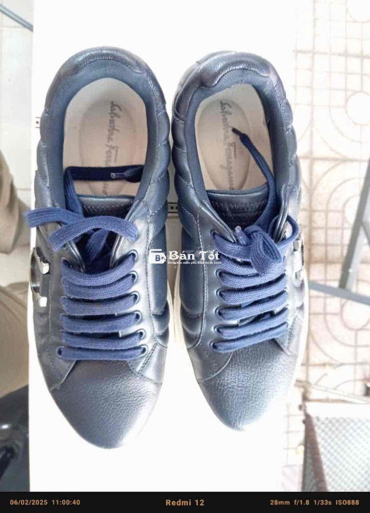 Bán đôi giày Salvatore Ferragamo Gancini Sneaker