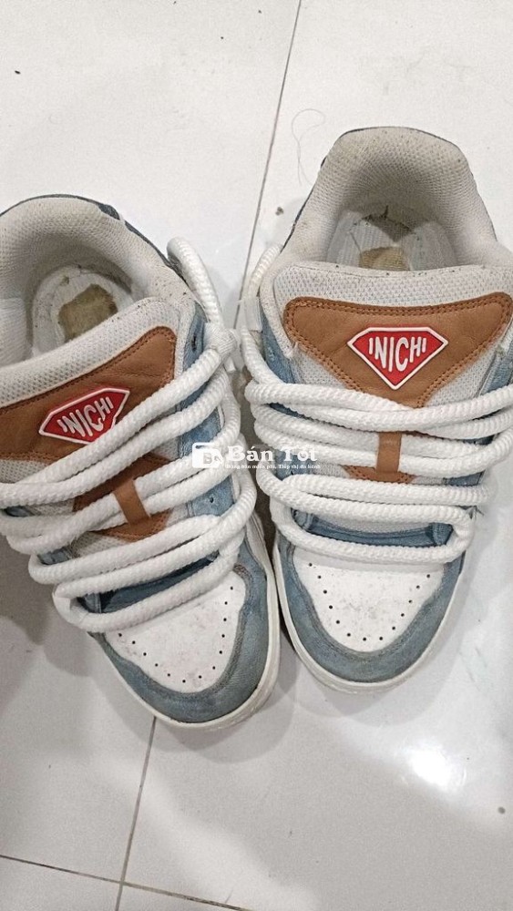 Mình dư dùng bán lại giày ít sử dụng
Size 43-44