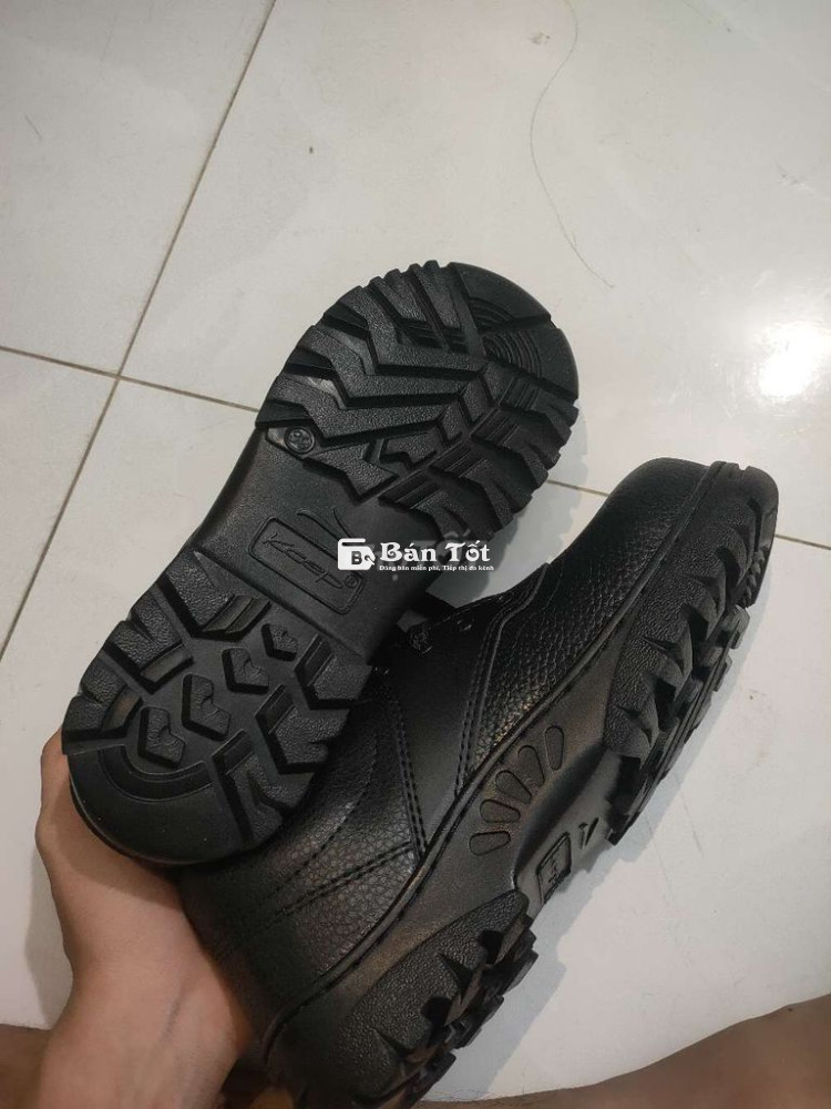 Giày bảo hộ mới cho ai cần size 39