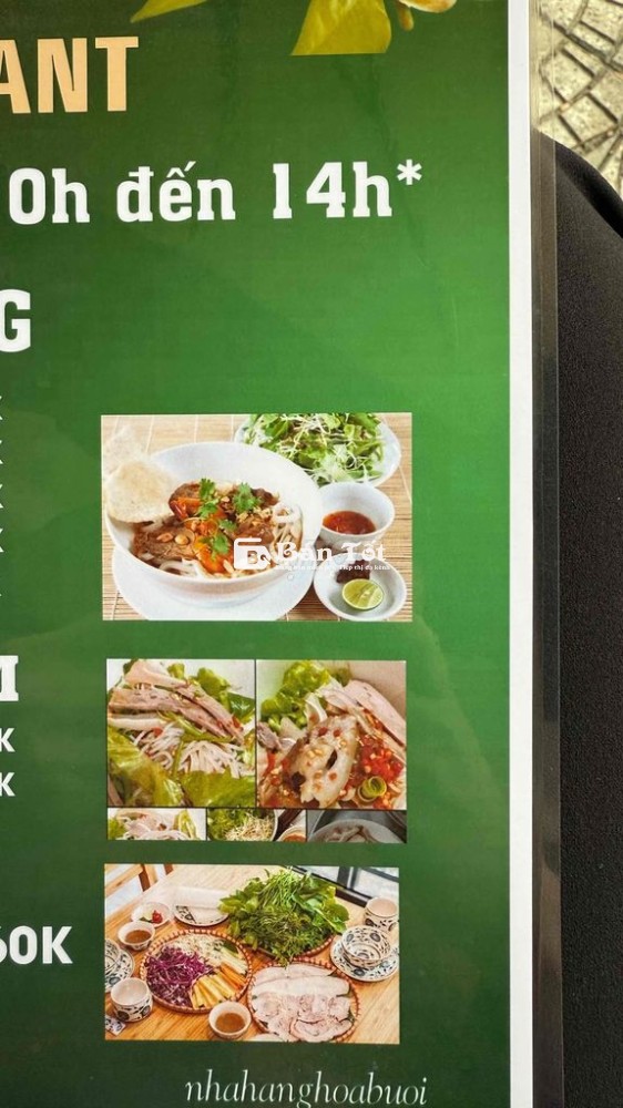 nhân viên phục vụ