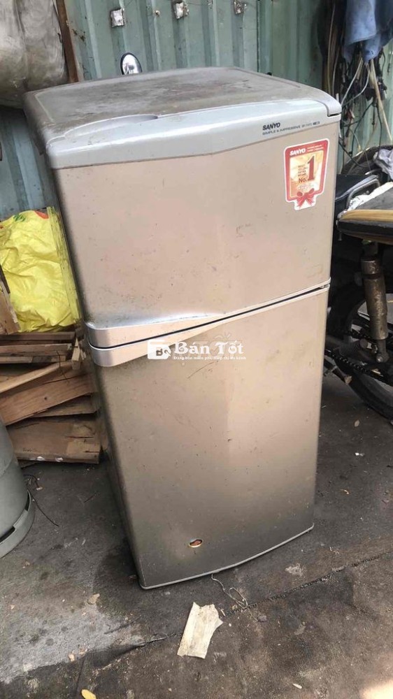 Bán tủ lạnh côi Sanzo như hình