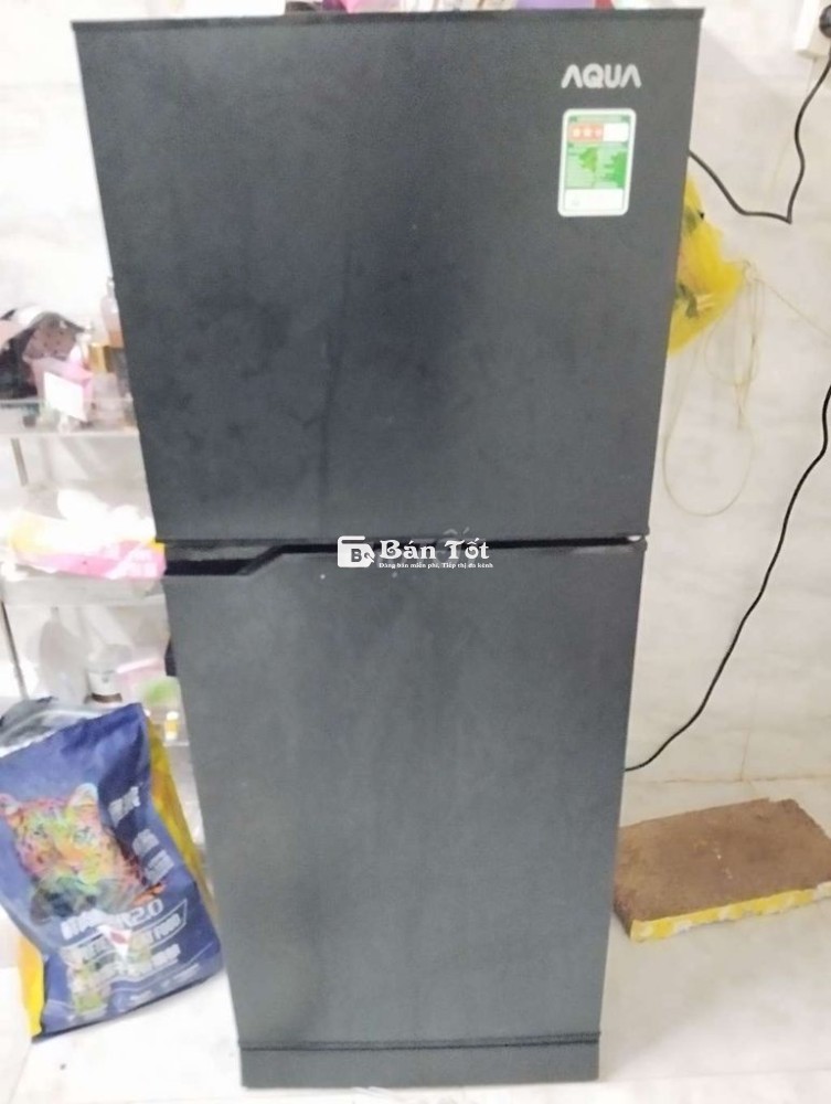 Cần bán tủ lạnh Aqua 180 lít còn bảo hành