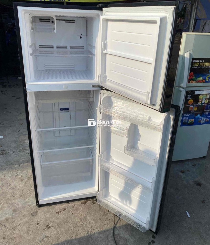 tủ lạnh Toshiba inverter 226L còn mới bao ship có
